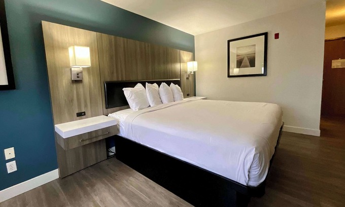 Kent Hotel | Baymont by Wyndham Kent/Seattle