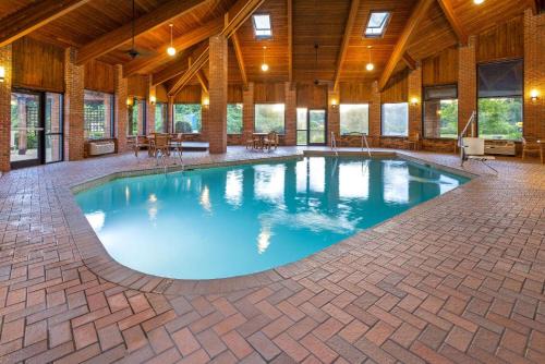 LaGrange Hotel | Baymont by Wyndham LaGrange