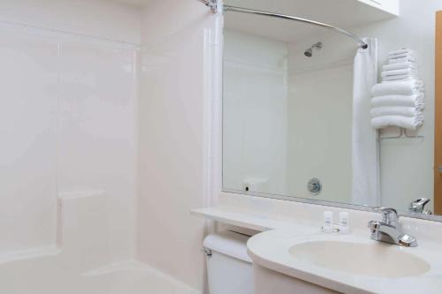 Spenard Hotel | Baymont Inn & Suites by Wyndham Anchorage Airport