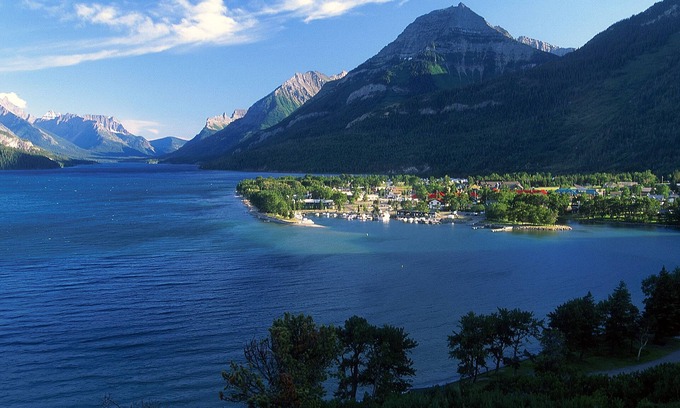 Waterton Park Hotel | Bayshore Inn & Spa
