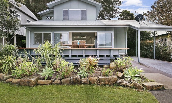 Killcare House | 'Bayside Beauty' by Accom Holidays