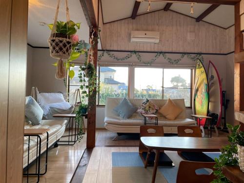 Shirako House | BBQ on the terrace, 5-minute walk to the sea, private surf house