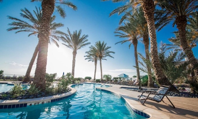 Red Fish Cove Resort | Beach Bayby...Townhouse in Popular Pointe West. Resort Pools, Lazy River!