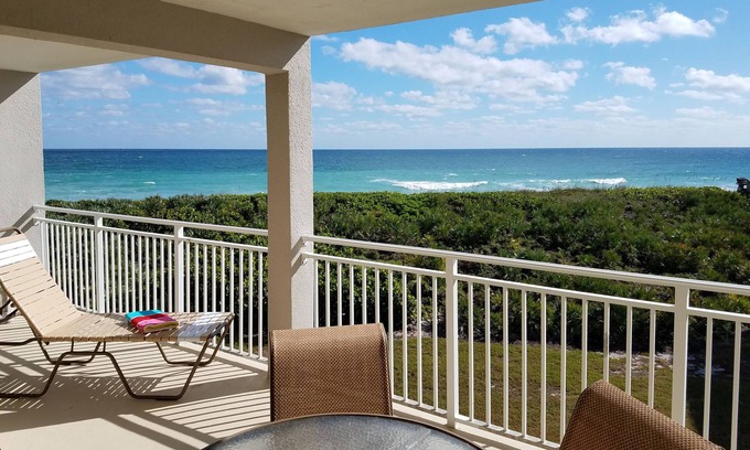Stuart Condo | Beach Delight! Direct Oceanfront Beach Condo, Heated Pool, Ocean Views, Balcony