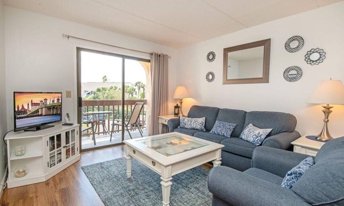 St. Augustine Beach Condo | Beach Dreaming ~ FREE Activities Included~Oceanside~Resort Amenities by RedAwning