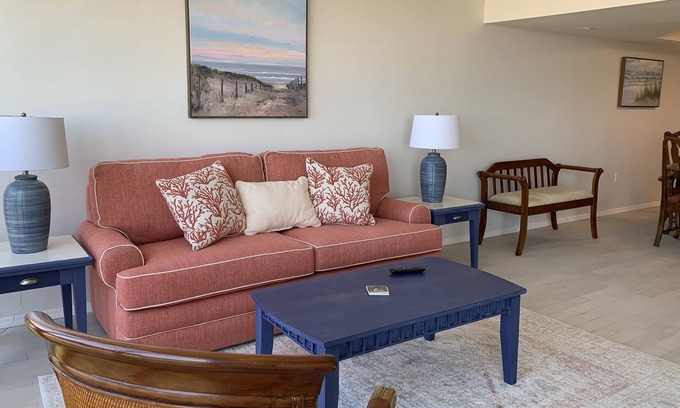 Sand Key Apartment | Beach Front Apartment Overlooking the Gulf