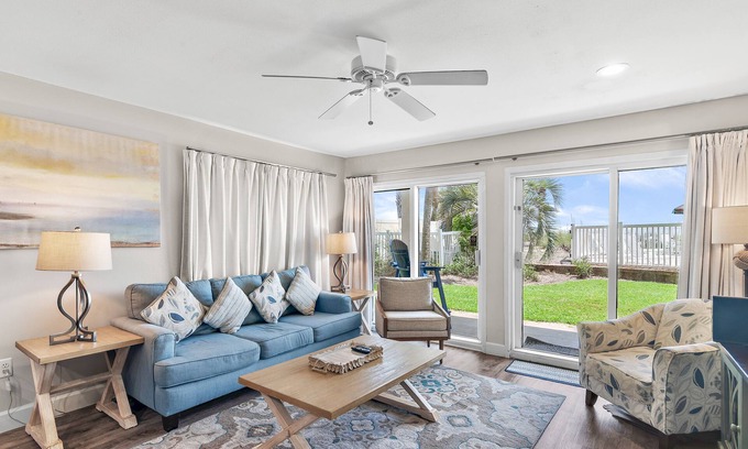 Miramar Beach Condo | ⭐Beach FRONT-Ground Floor-Gulf Front Pool-1BR Windancer 101⭐