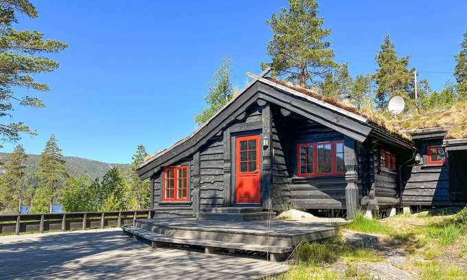 Dølemo House | Beach front home in Dølemo with WiFi
