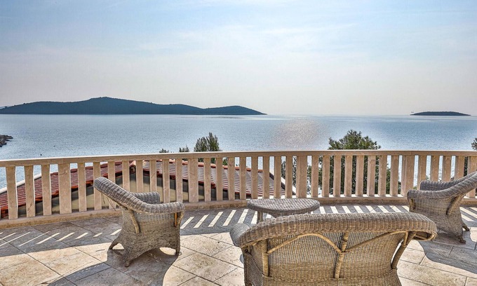 Sevid House | Beach front home in Sevid with WiFi