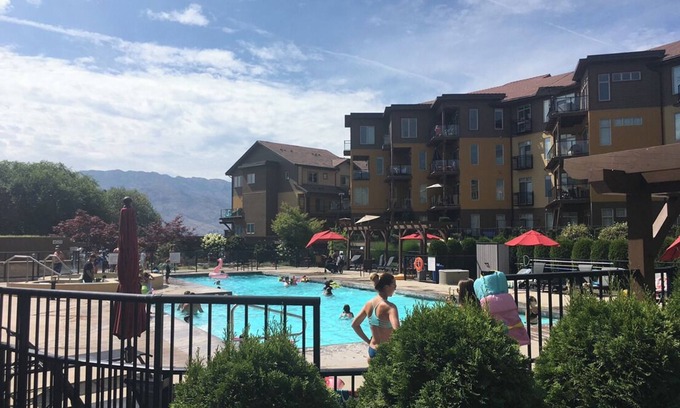 Central Okanagan Condo | Beach Front Resort Barona Beach