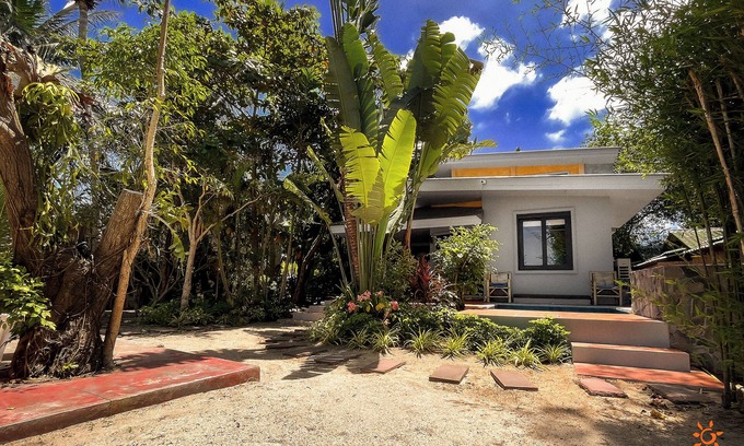 Ko Pha-ngan Villa | Beach Front Villa with Private Jacuzzi