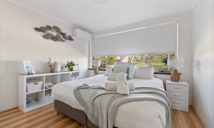 Halls Head House | Beach Home: Epic Views: Private Enclosed Yard:Pets