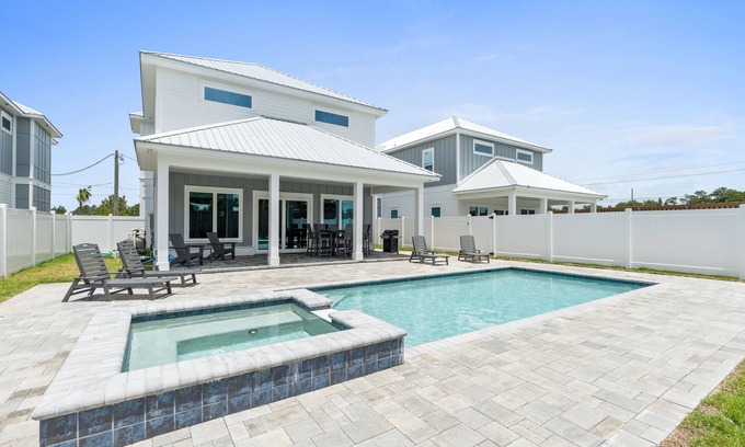 Laguna Beach House | Beach House Totally Beachin - Sleeps 32 - 2 Private Pools, Beach, Pet Friendly