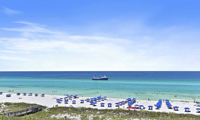 Miramar Beach Condo | Beach Retreat 407 Gulf Front, Dog friendly, Beach Service