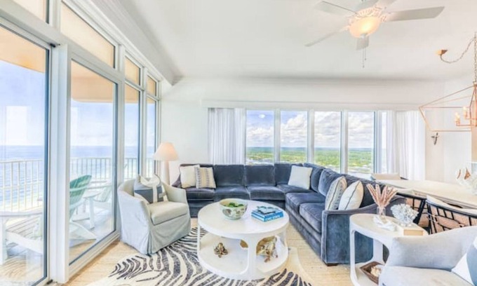 Orange Beach Condo | Beach w/Luxury! 4BR/3BA Condo in OBA w/Lazy River & dining in walking distance