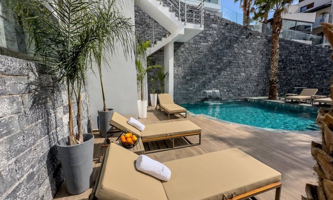 Ammoudara House | Beach Walk Luxury Suites