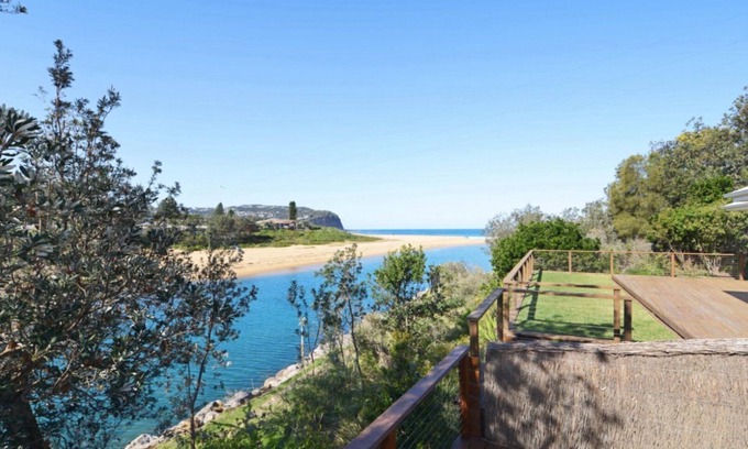 Macmasters Beach House | Beachcomber on Macmasters