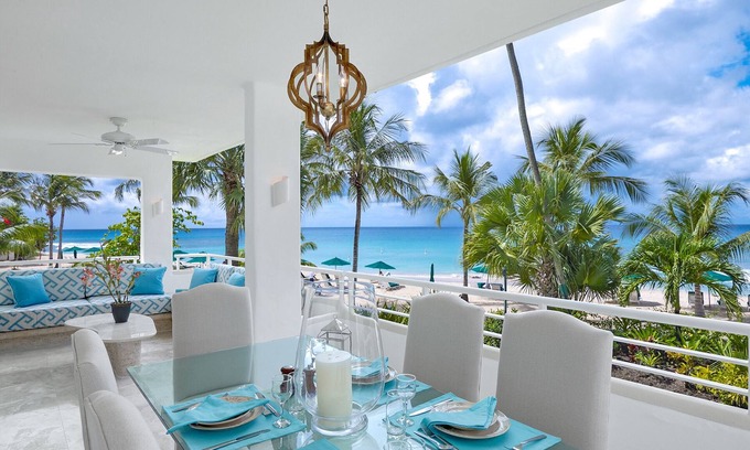 Old Trees Bay Apartment | Beachfront 2 bedroom condo with amazing view
