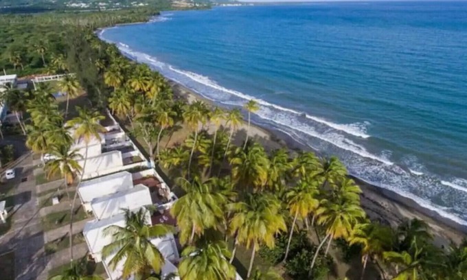 Palmas House | Beachfront 2Bdrm Villa in Arroyo