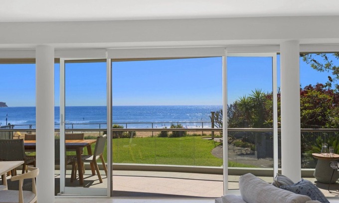Avoca Beach Apartment | Beachfront Avoca Beach - Soundwaves 1