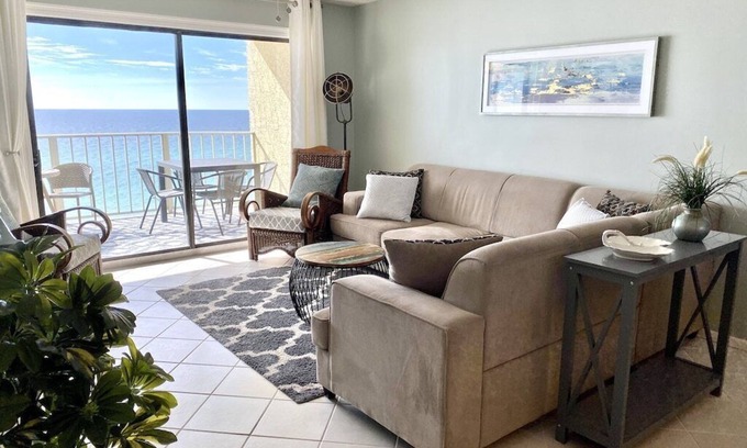 Crescent Beach Condo | Beachfront Dream! Free Beach Service & Completely Remodeled! Pool & Tiki Bar