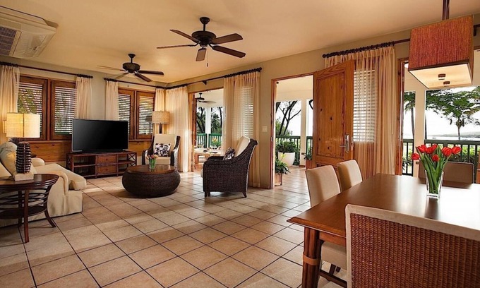 Carenero Apartment | Beachfront Dream! Direct Beach Access, Onsite Pool, Spa, Playground and Parking!