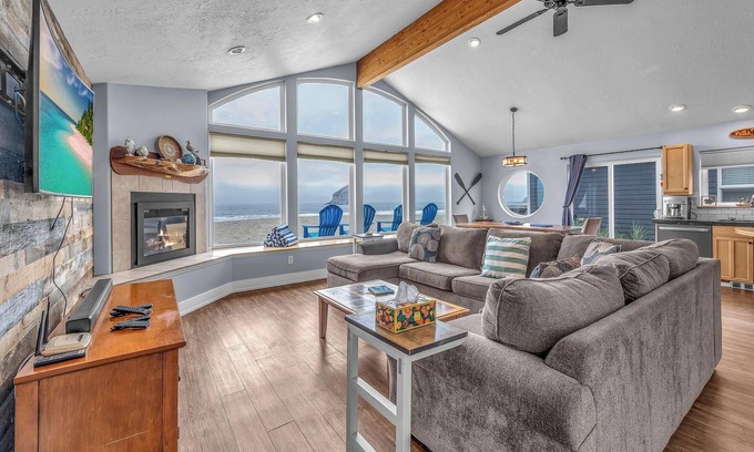Kiwanda Shores House | Beachfront Home with a Deck on the Beach! Pet Friendly Home, Gated Community.