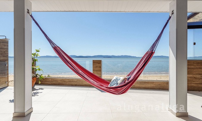 Biguacu House | Beachfront House SC – Complete Space