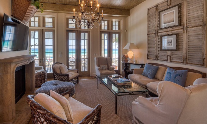 Sunnyside House | Beachfront House with Private Access - Complimentary Beach Chairs/Umbrellas