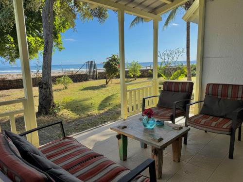 Tamarin House | BEACHFRONT - Les Fleurs Du Tamarin Residences