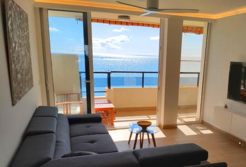 Fuengirola City Centre Apartment | BEACHFRONT - NEW LUXURY Apartment - 1ª Linea Playa - Fuengirola CITY CENTER - Private PARKING - Panoramic Sea Views -