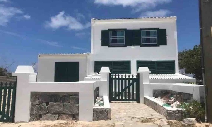 Salt Cay Villa | Beachfront Spectacular Views for 2 on Salt Cay