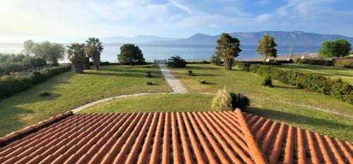 Molos-Agios Konstantinos Villa | Beachfront Villa Tranquility