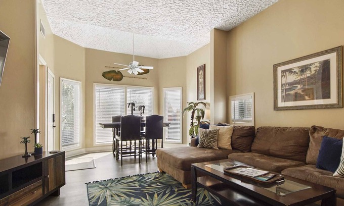 Holiday Beach House | BeachLife Unit AB Getaway Sleeps 22
