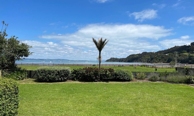 Blackpool House | Beachside Kiwi Bach at Blackpool