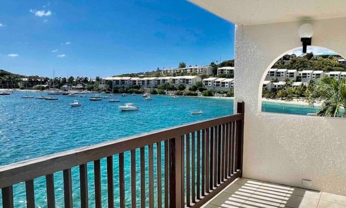 Nazareth Condo | Beachside, Pool, Amazing Views, Excellent Location - 3bedroom/3bathroom Condo