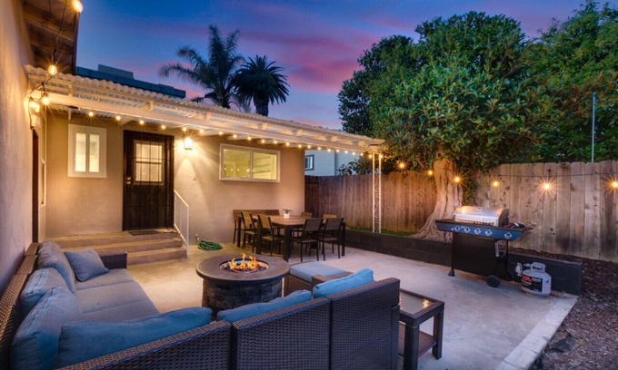 Townsite House | Beachside Retreat with Bikes and Firepit