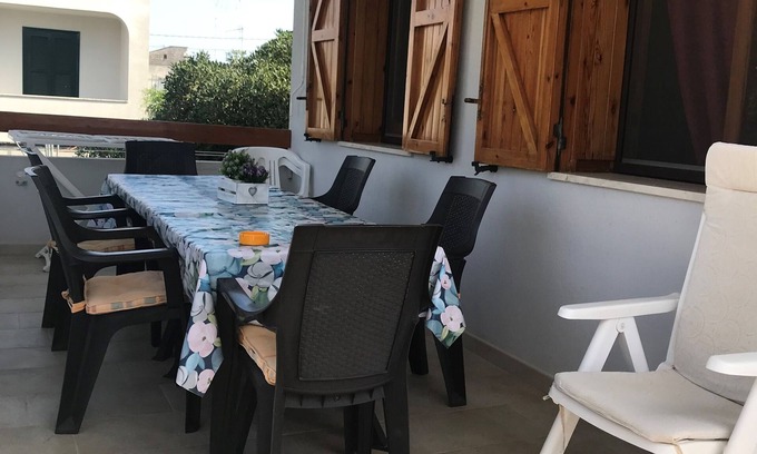 Torre dell'Orso House | Bear Tower, Wi Fi, terrace, garden, parking, 150 m from the beach