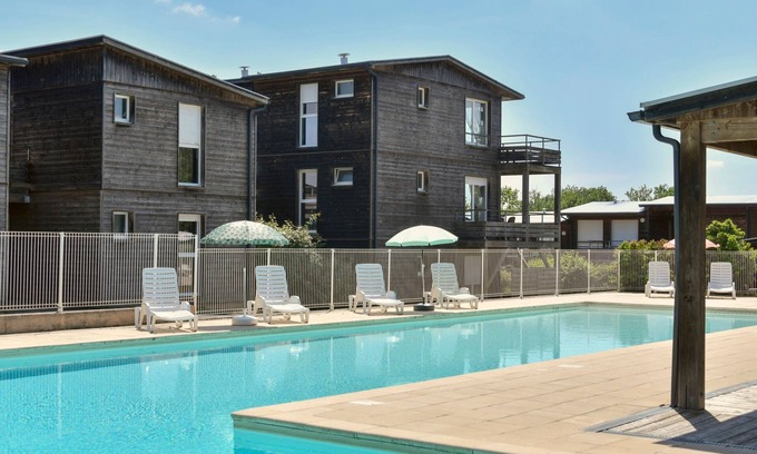 Montreal Condo | Beau T2 + terrasse privée | Piscine extérieure