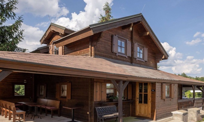 Dolni Branna House | Beautiful private villa for 8 people with WIFI, hot tub, TV, terrace and pets allowed
