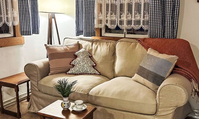 Studenec House | Beautiful private villa for 8 people with WIFI, TV, patio and pets allowed