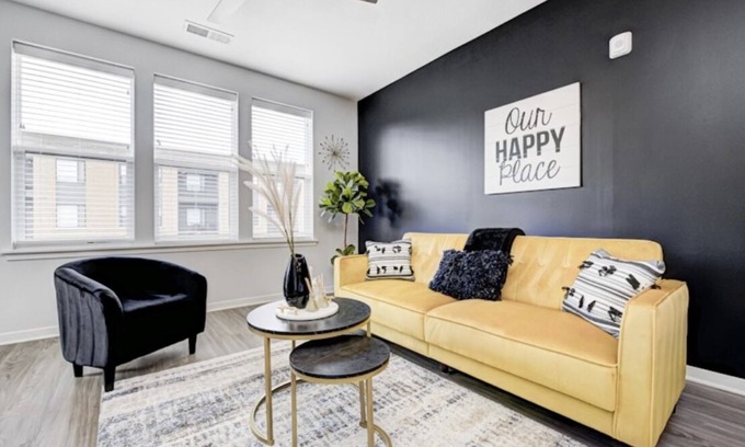 Fishers Apartment | BEAUTIFUL 1BDR APARTMENT W/KING BED