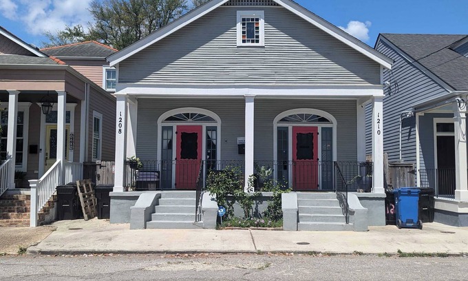 Saint Claude House | Beautiful 1BR | Walk to Food+Music | Bywater