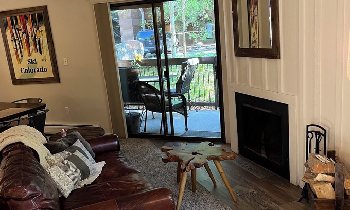 Frisco Condo | Beautiful 2 BD 2BA Ten Mile Island Condo, 1 block to bus stop and Main Street.