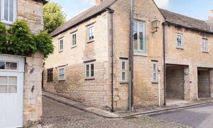 Stamford Cottage | Beautiful 2 Bedroom Cottage in Stamford 2 min walk to the town