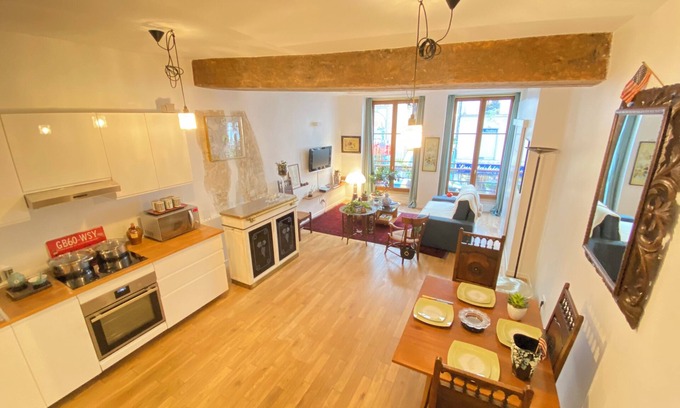 Bonne-Nouvelle Apartment | Beautiful 2-bedroom flat in the heart of Paris. FREE PARKING.