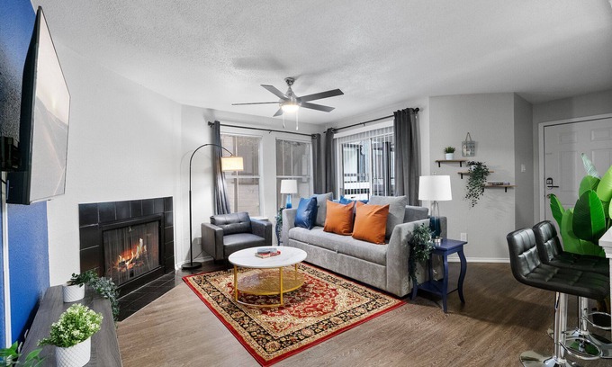 University Hills and Windsor Park Apartment | Beautiful 2BD/2BA in University Hills 4642