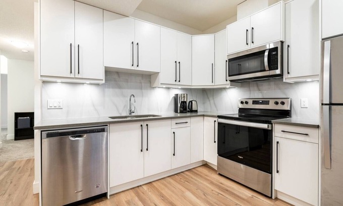 Southeast Calgary House | Beautiful 2bedroom Guest Suite Near Downtown