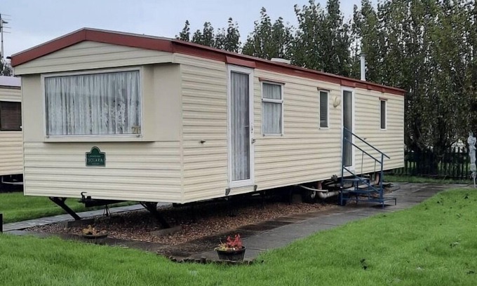 Chapel Saint Leonards Ski Chalet | Beautiful 3-Bed static caravan in Skegness