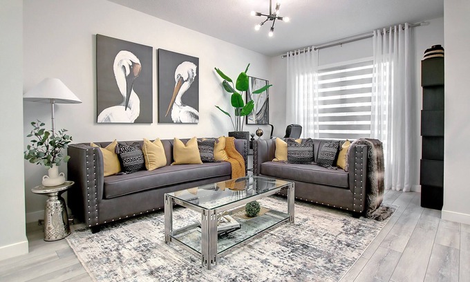 Southeast Calgary House | Beautiful 3bed~close to Spruce Meadows~20% off weekly &25% off in October stays!
